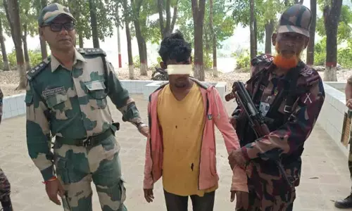 இந்திய எல்லைக்குள் தெரியாமல் நுழைந்த வங்காளதேச சிறுவன் மனிதாபிமான முறையில் ஒப்படைப்பு