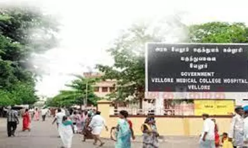 அடுக்கம்பாறை அரசு மருத்துவமனையில் போலீஸ் குவிப்பு