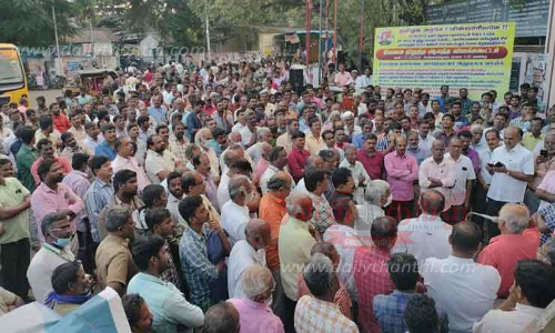 மின்வாரிய ஊழியர்கள் ஆர்ப்பாட்டம்