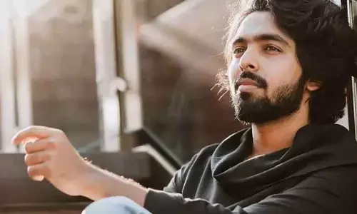 சூரரைப் போற்று ரீமேக் பணியில்  ஜி.வி.பிரகாஷ்..!