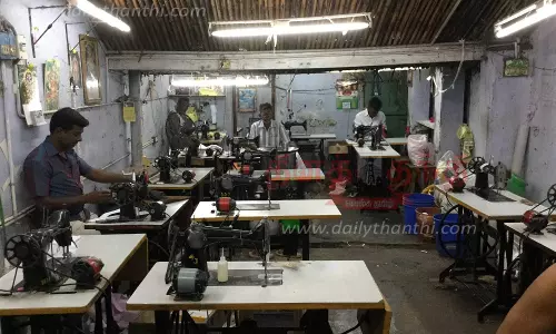 ரெடிமேடு ஆடைகள் வரவு அதிகரிப்புதையல் தொழில் நலிவடைகிறதா? ரெடிமேடு ஆடைகள் வரவு அதிகரிப்புதையல் தொழில் நலிவடைகிறதா?