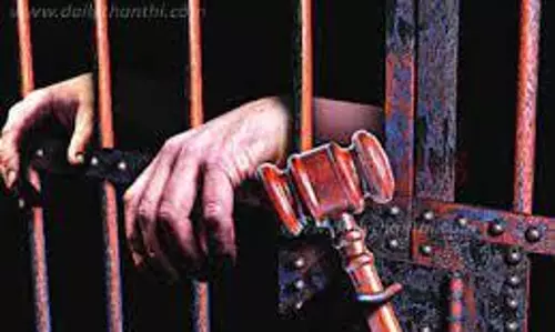 சிறுமியை கடத்தி பாலியல் பலாத்காரம் செய்த தொழிலாளிக்கு 10 ஆண்டு சிறை