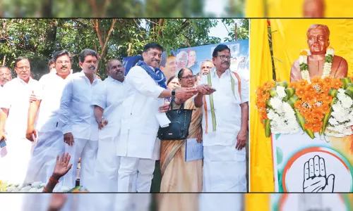 சென்னையில் உள்ள காங்கிரஸ் கட்சி அலுவலகத்தில் கக்கன் சிலை - கே.எஸ்.அழகிரி திறந்துவைத்தார்