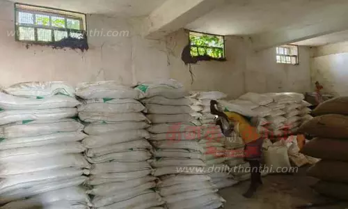 ஆனைமலை வேளாண் மையத்திற்கு 40 டன் ஜிப்சம் உரம் வந்தது-அதிகாரி தகவல் ஆனைமலை வேளாண் மையத்திற்கு 40 டன் ஜிப்சம் உரம் வந்தது-அதிகாரி தகவல்