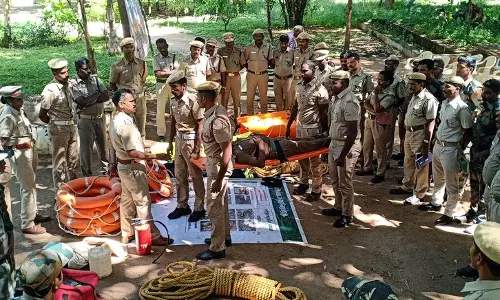 கம்பத்தில்வனத்துறை ஊழியர்களுக்கு தீ தடுப்பு பயிற்சி