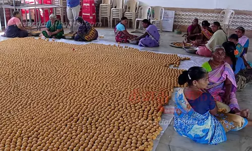 50 ஆயிரம் லட்டுகள் தயாரிப்பு