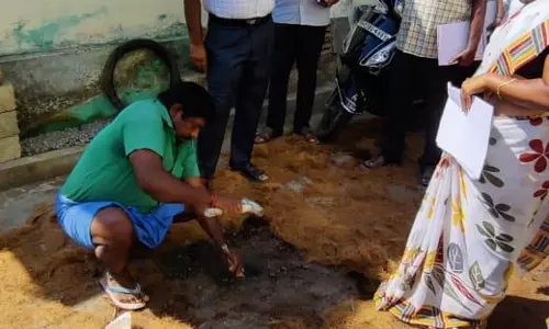 வளர்ச்சி பணிகளை அதிகாரிகள் ஆய்வு