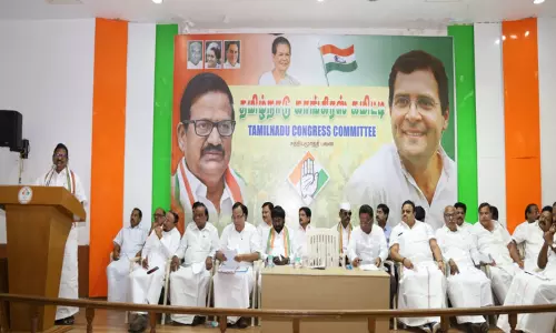 தமிழகத்தில் பிரியங்கா காந்தி தலைமையில் மகளிர் பேரணி; தமிழ்நாடு காங்கிரஸ் ஆலோசனை கூட்டத்தில் தீர்மானம் தமிழகத்தில் பிரியங்கா காந்தி தலைமையில் மகளிர் பேரணி; தமிழ்நாடு காங்கிரஸ் ஆலோசனை கூட்டத்தில் தீர்மானம்