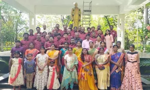 முன்னாள் மாணவர்கள் சந்திப்பு