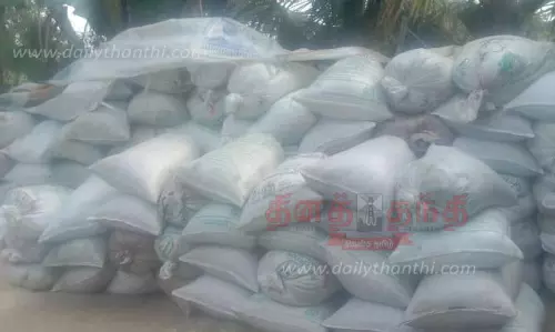 வெளிமாநிலத்துக்கு கடத்த முயன்ற 4 டன் ரேஷன் அரிசி பறிமுதல்