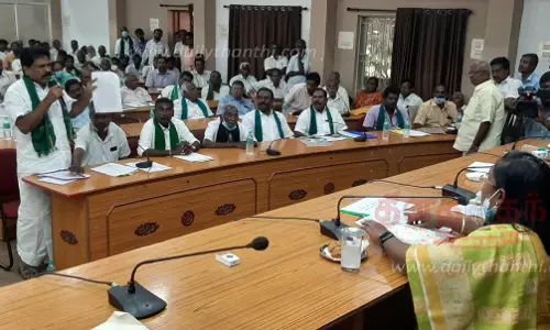 காவிரி ஆற்றில் கழிவுநீர் கலப்பதால் புற்றுநோய் பாதிப்பு