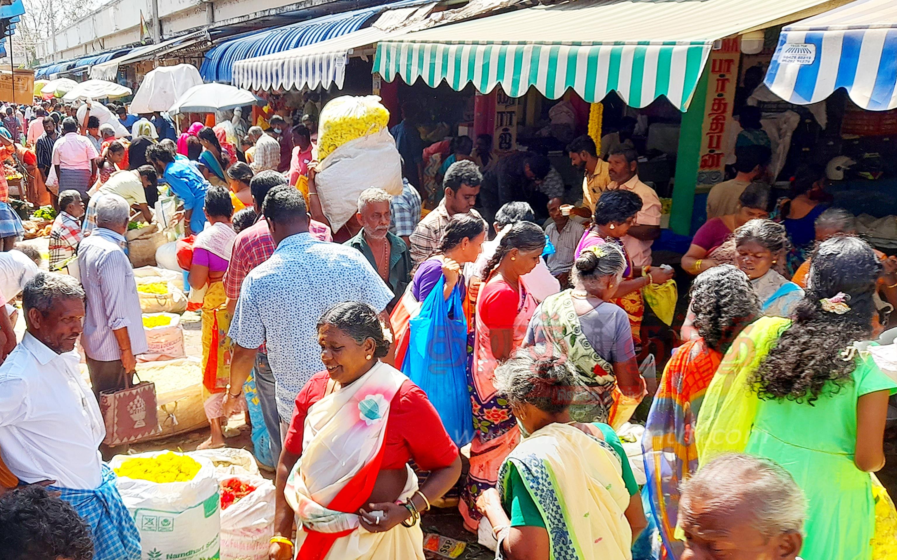 The price of flowers in Madurai market has gone up மதுரை