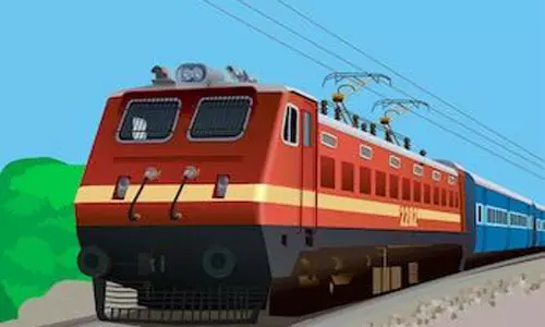 கோவையில் இருந்து பொள்ளாச்சி வழியாக  தென்மாவட்டங்களுக்கு சிறப்பு ரெயில்