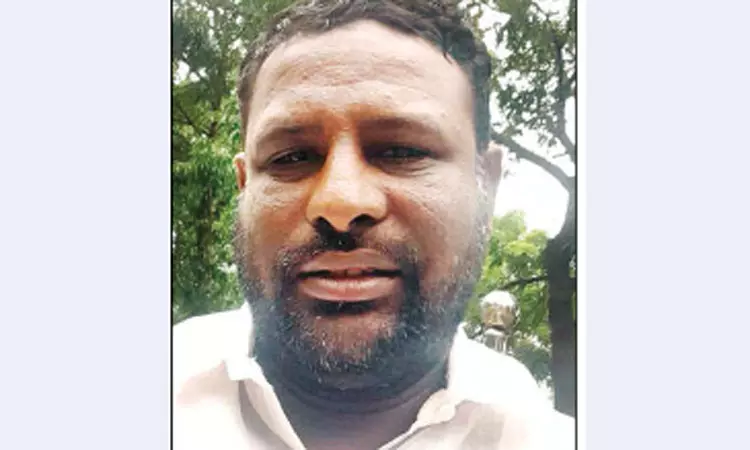 தென்காசியில் முஸ்லிம் லீக் பேச்சாளருக்கு சரமாரி அரிவாள் வெட்டு; ரவுடிக்கு போலீசார் வலைவீச்சு