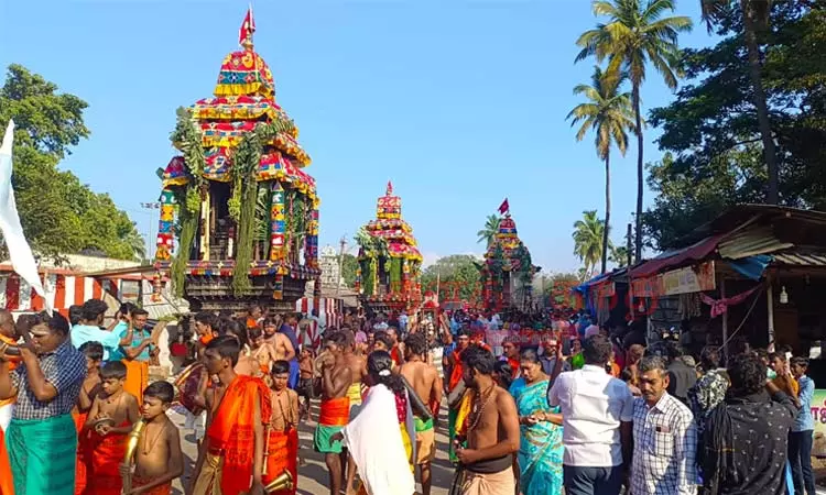 குற்றாலம் குற்றாலநாத சுவாமி கோவிலில் திருவாதிரை தேரோட்டம்