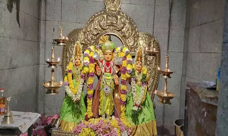 பொள்ளாச்சி, வால்பாறையில்  கோவில்களில் சிறப்பு வழிபாடு