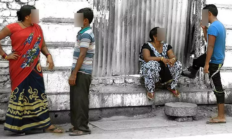 பாலியல் தொழிலாளர் நலனுக்காக சுகாதார கிளினிக்; டெல்லியில் முதன்முறையாக தொடக்கம்