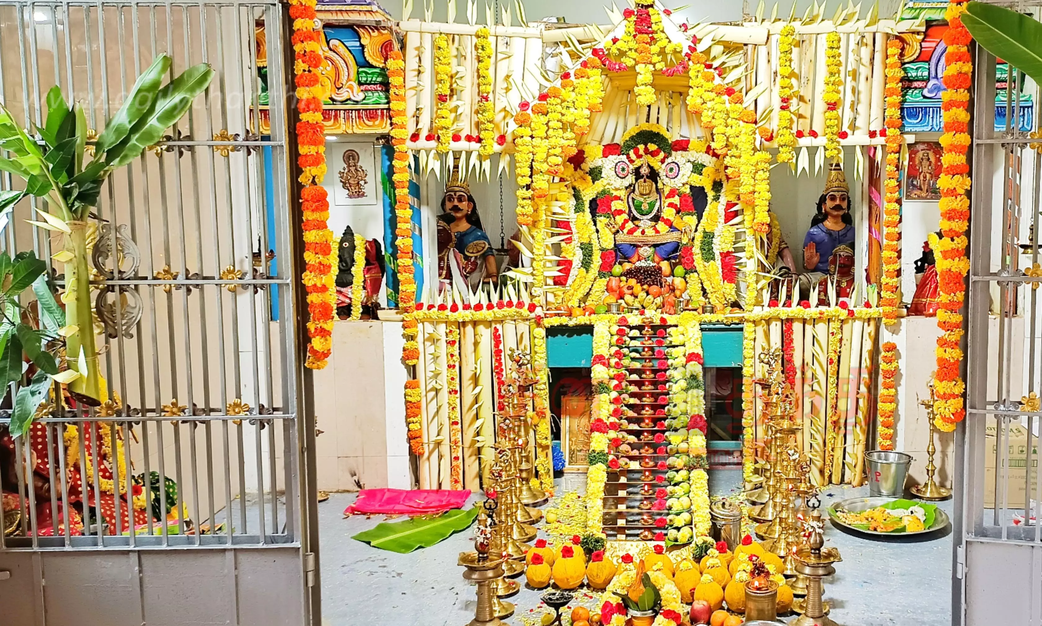 கோவில்களில் சிறப்பு வழிபாடு