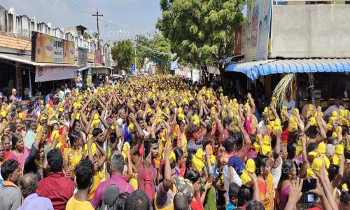 குலசேகரன்பட்டினம் முத்தாரம்மன் கோவிலில் 1,008 பால்குடம் ஊர்வலம்