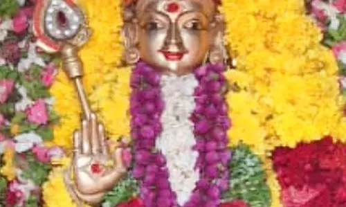 போடி பாலமுருகன் கோவிலில்புத்தாண்டு சிறப்பு வழிபாடு போடி பாலமுருகன் கோவிலில்புத்தாண்டு சிறப்பு வழிபாடு