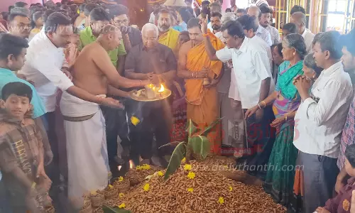 வரசித்தி ஆஞ்சநேயர் கோவிலில் சிறப்பு பூஜை