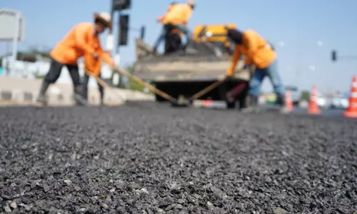 ரூ.50 கோடியில் கிராமப்புற சாலைகள் அமைக்கும் பணி; கூடுதல் கலெக்டர் தினேஷ்குமார் தகவல்