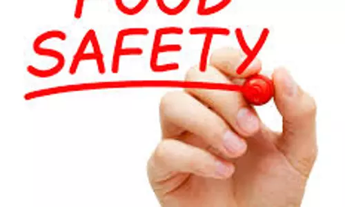 தாபா ஓட்டலில் 3 கிலோ தரமற்ற இறைச்சி பறிமுதல்உணவு பாதுகாப்புத்துறை அதிகாரிகள் நடவடிக்கை