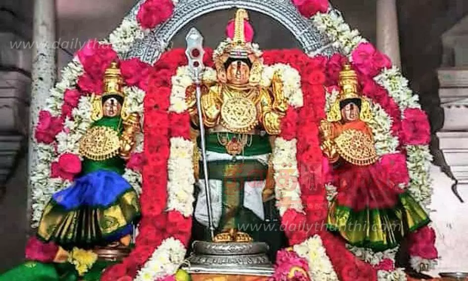 சிக்கல் சிங்காரவேலர் கோவிலில் கார்த்திகை வழிபாடு சிக்கல் சிங்காரவேலர் கோவிலில் கார்த்திகை வழிபாடு