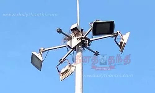 6 மாதங்களாக எரியாத உயர்கோபுர மின்விளக்கு