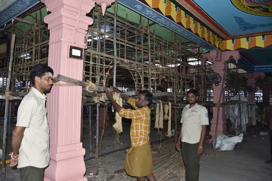 பழனி முருகன் கோவிலில் கும்பாபிஷேக பணிகள் தீவிரம்