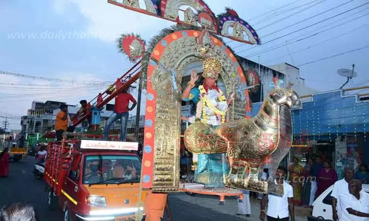 காலிங்கராயன்பாளையம் மாரியம்மன் கோவில் திருவிழாபக்தர்கள் அலகு குத்தி நேர்த்திக்கடன் காலிங்கராயன்பாளையம் மாரியம்மன் கோவில் திருவிழாபக்தர்கள் அலகு குத்தி நேர்த்திக்கடன்