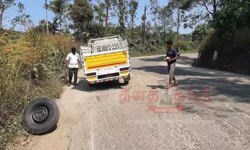 குண்டும், குழியுமான சாலையை சீரமைக்க வேண்டும்