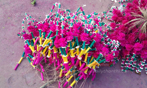 நெட்டி மாலை வியாபாரத்தை நம்பி பிழைக்கும் மேலவல்லம் கிராம மக்கள் நெட்டி மாலை வியாபாரத்தை நம்பி பிழைக்கும் மேலவல்லம் கிராம மக்கள்