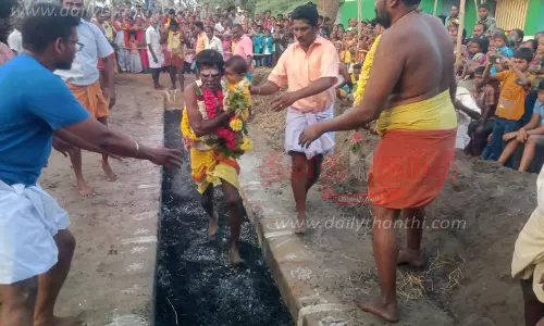 ஆனங்கூர் பகவதி அம்மன் கோவில் திருவிழாஏராளமான பக்தர்கள் தீமிதித்து நேர்த்திக்கடன்