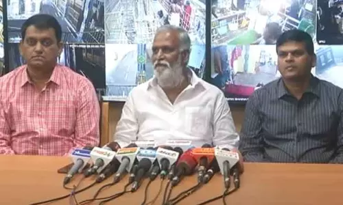 சிதம்பரம் நடராஜர் கோவிலை கையகப்படுத்த வேண்டும் என்பது அரசின் நோக்கம் அல்ல - அமைச்சர் சேகர்பாபு சிதம்பரம் நடராஜர் கோவிலை கையகப்படுத்த வேண்டும் என்பது அரசின் நோக்கம் அல்ல - அமைச்சர் சேகர்பாபு
