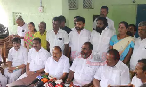 தமிழகத்தில் பெண்களுக்கு பாதுகாப்பு இல்லை-முன்னாள் அமைச்சர் ஆர்.பி.உதயகுமார் குற்றச்சாட்டு தமிழகத்தில் பெண்களுக்கு பாதுகாப்பு இல்லை-முன்னாள் அமைச்சர் ஆர்.பி.உதயகுமார் குற்றச்சாட்டு