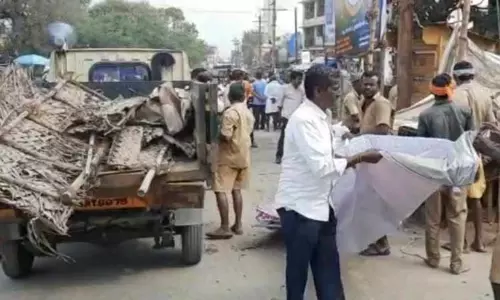 துறையூரில் ஆக்கிரமிப்புகள் அகற்றம் துறையூரில் ஆக்கிரமிப்புகள் அகற்றம்