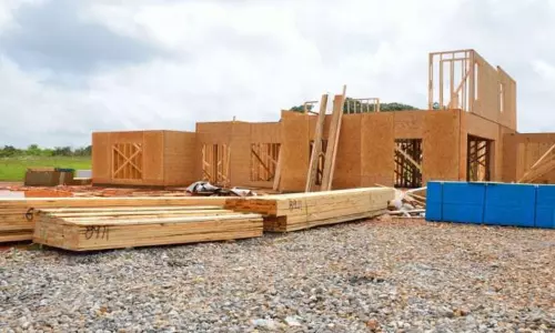 வீடு கட்டுவதற்காக அரசு வழங்கிய நிலத்தை ஏற்க 95 ஆயிரம் பேர் மறுப்பு ஆந்திர அரசுக்கு புது நெருக்கடி