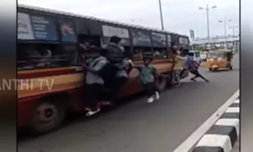 மாணவர்கள் பஸ் படிக்கட்டில் பயணம் செய்வதை தடுக்க அதிரடி நடவடிக்கை