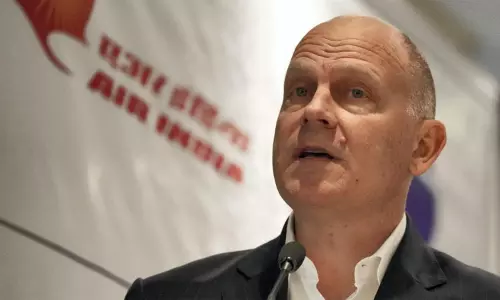 விமானத்தில் தவறாக நடந்து கொண்டால் உடனடியாக தகவல் தெரிவிக்க வேண்டும்:  ஊழியர்களுக்கு ஏர் இந்தியா அறிவுறுத்தல்