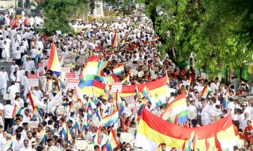 குஜராத்தில் ஜெயின் ஆலயத்தை சுற்றுலா தலமாக மாற்ற எதிர்ப்பு - சென்னையில் ஜெயின் சமூகத்தினர் ஊர்வலம்