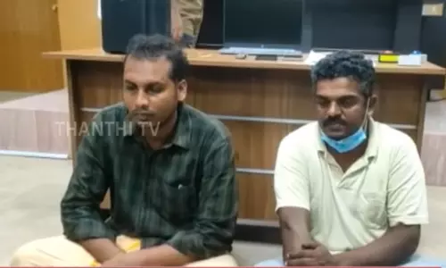 ரெயில்வேயில் வேலை வாங்கி தருவதாக கூறி ரூ. 11 லட்சத்தை அபேஸ் செய்த கும்பல் - இருவர் கைது