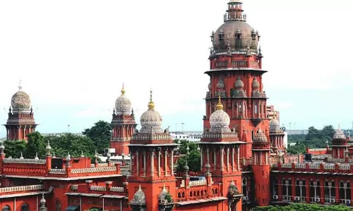 கோவில்களை பாதுகாப்பதாக கூறி சொத்துக்களை சுரண்ட அனுமதிக்க முடியாது - சென்னை ஐகோர்ட்டு அதிரடி