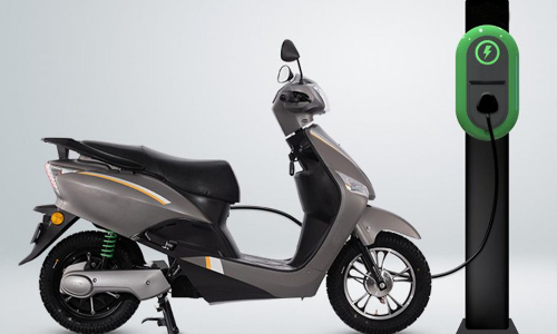 பெட்ரோல், டீசலுக்கு மாற்றாக மின்சாரம்-பேட்டரியில் இயங்கும் வாகனங்கள் வரவேற்பைப் பெறுகிறதா?; வாகன பிரியர்கள் கருத்து பெட்ரோல், டீசலுக்கு மாற்றாக மின்சாரம்-பேட்டரியில் இயங்கும் வாகனங்கள் வரவேற்பைப் பெறுகிறதா?; வாகன பிரியர்கள் கருத்து