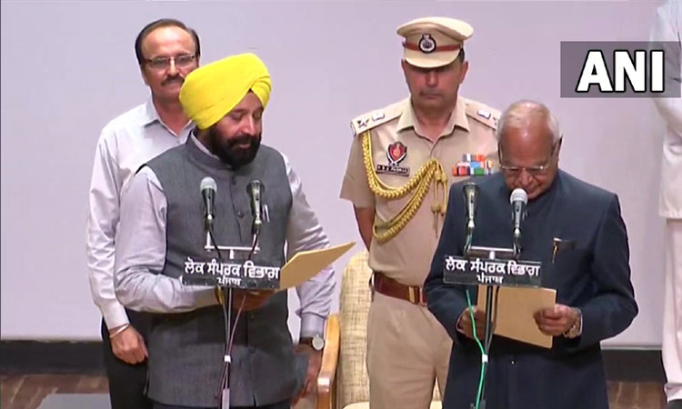 பஞ்சாப் அமைச்சரவையில் இருந்து மந்திரி பாஜா சிங் விலகல்