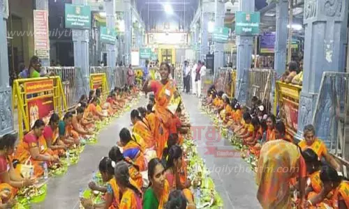 முத்தாரம்மன் கோவிலில் திருவிளக்கு பூஜை