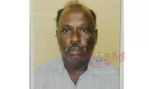 மாணவிக்கு பாலியல் தொந்தரவு; ஆசிரியர் போக்சோவில் கைது