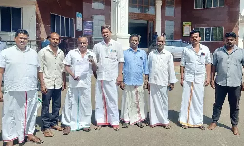 மாவட்ட கலெக்டர் தலையிட்டுவிசைத்தறி தொழிலாளர்களின் கோரிக்கைக்கு தீர்வு காண வேண்டும்:இந்திய கம்யூனிஸ்டு கட்சியினர் வலியுறுத்தல் மாவட்ட கலெக்டர் தலையிட்டுவிசைத்தறி தொழிலாளர்களின் கோரிக்கைக்கு தீர்வு காண வேண்டும்:இந்திய கம்யூனிஸ்டு கட்சியினர் வலியுறுத்தல்