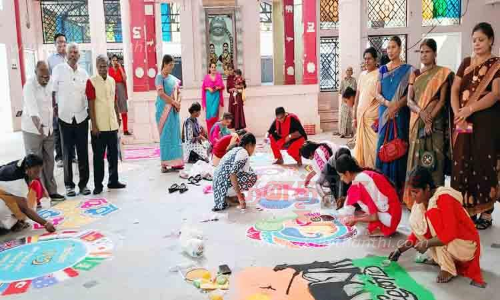 விருதுநகரில் கோலப்போட்டி விருதுநகரில் கோலப்போட்டி