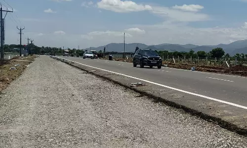 சாலை, பாலம் கட்டுமான பணிகள் நெடுஞ்சாலை ஆராய்ச்சி நிலைய இயக்குனர் ஆய்வு